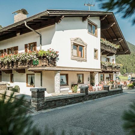 Hotel Haus Christine Ried im Zillertal Exterior foto